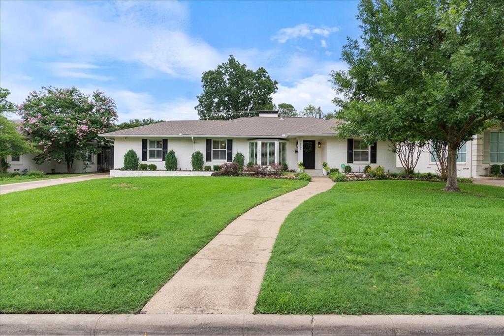 6105 Del Norte Lane