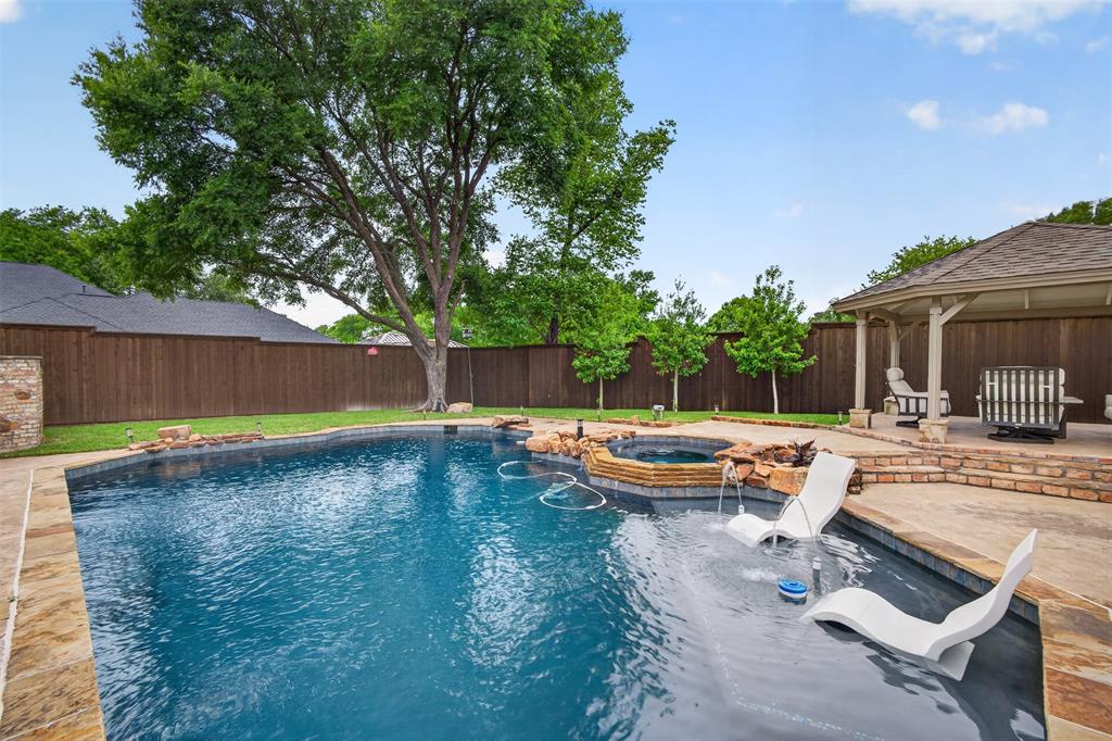 Prestonwood Crk 02 - Residential