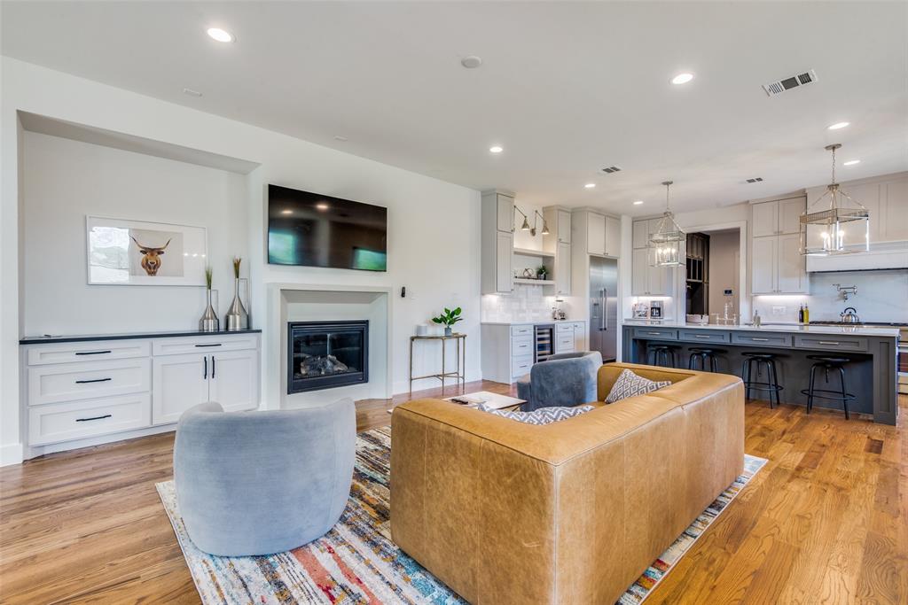 University Blvd Terrace - Residential