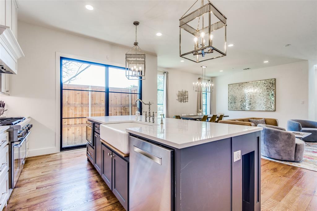 University Blvd Terrace - Residential