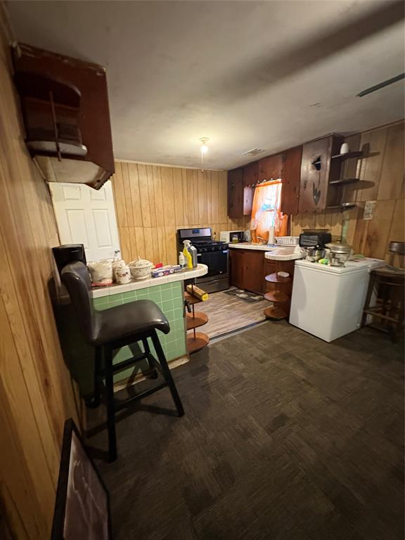 2564 High Crest Avenue