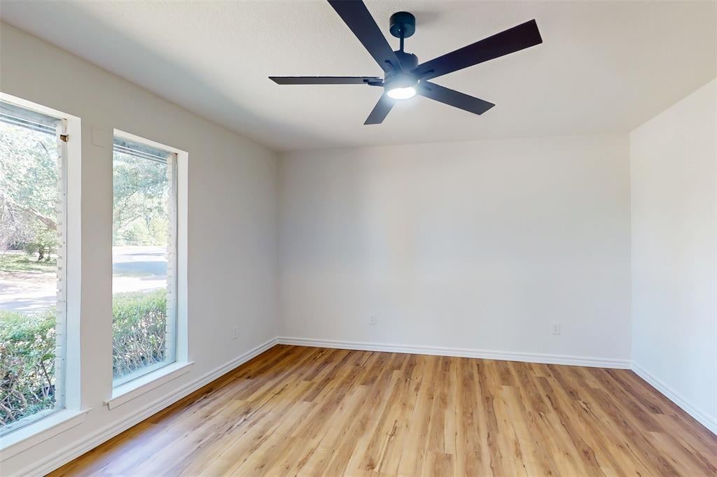 6851 Shorecrest Court
