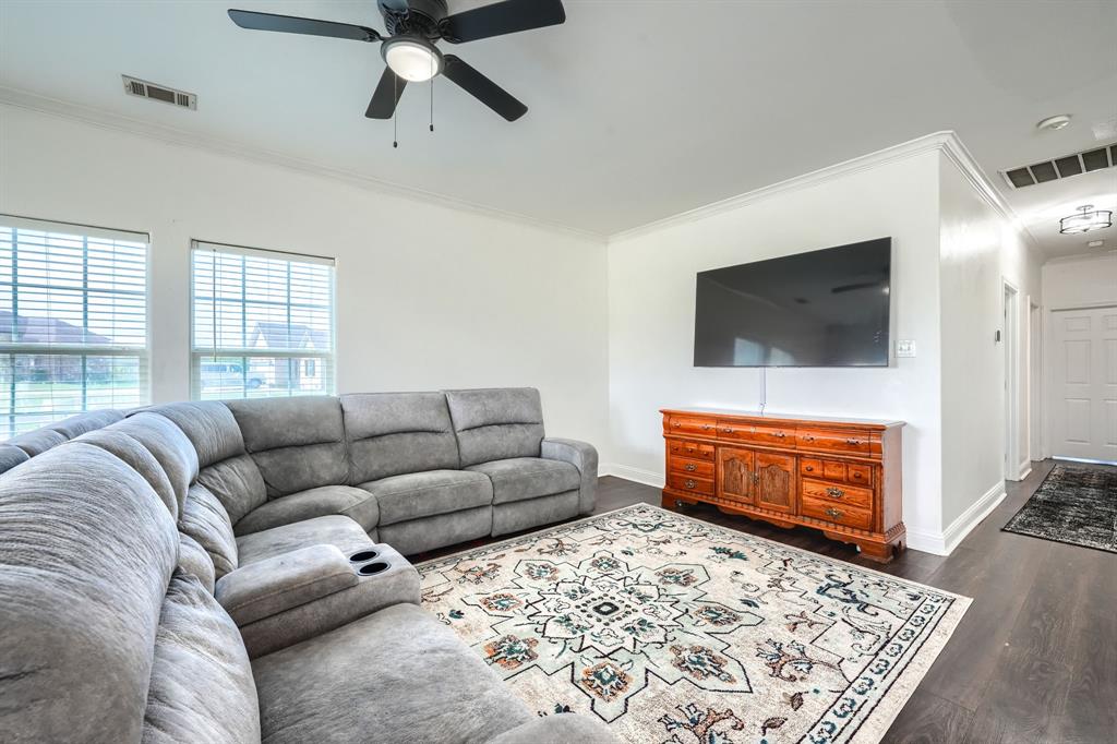 Longspur Estates - Residential