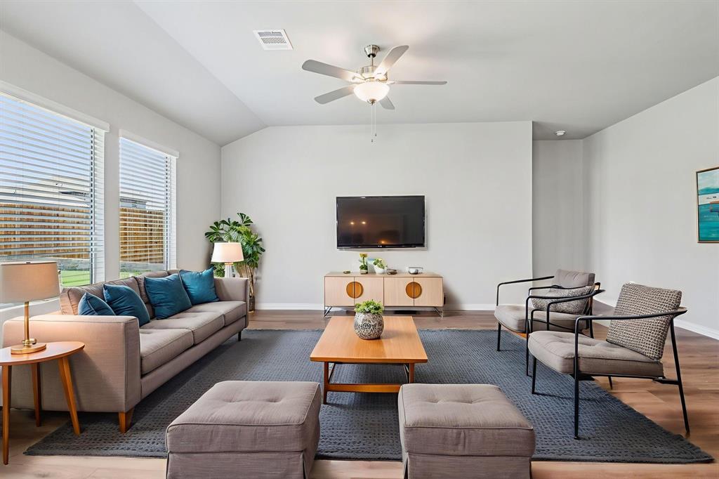 Lakehaven - Residential