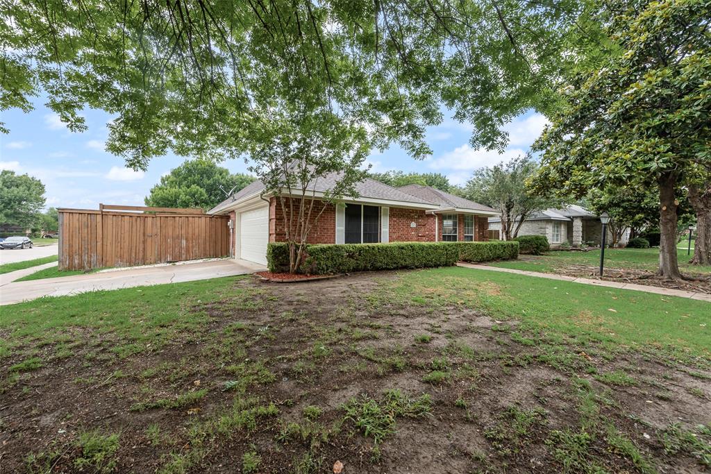 2201 Ridgewood Drive