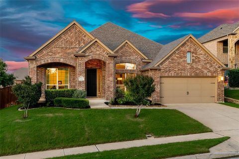 604 CARNABY Court Roanoke TX 76262
