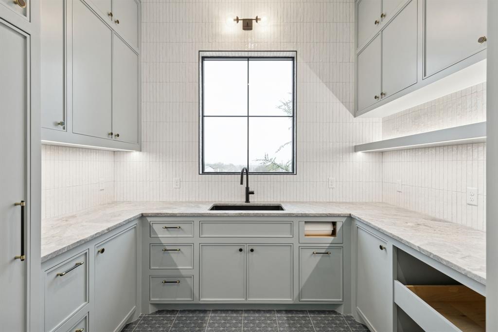 Oakbrook Hills Sub - Residential