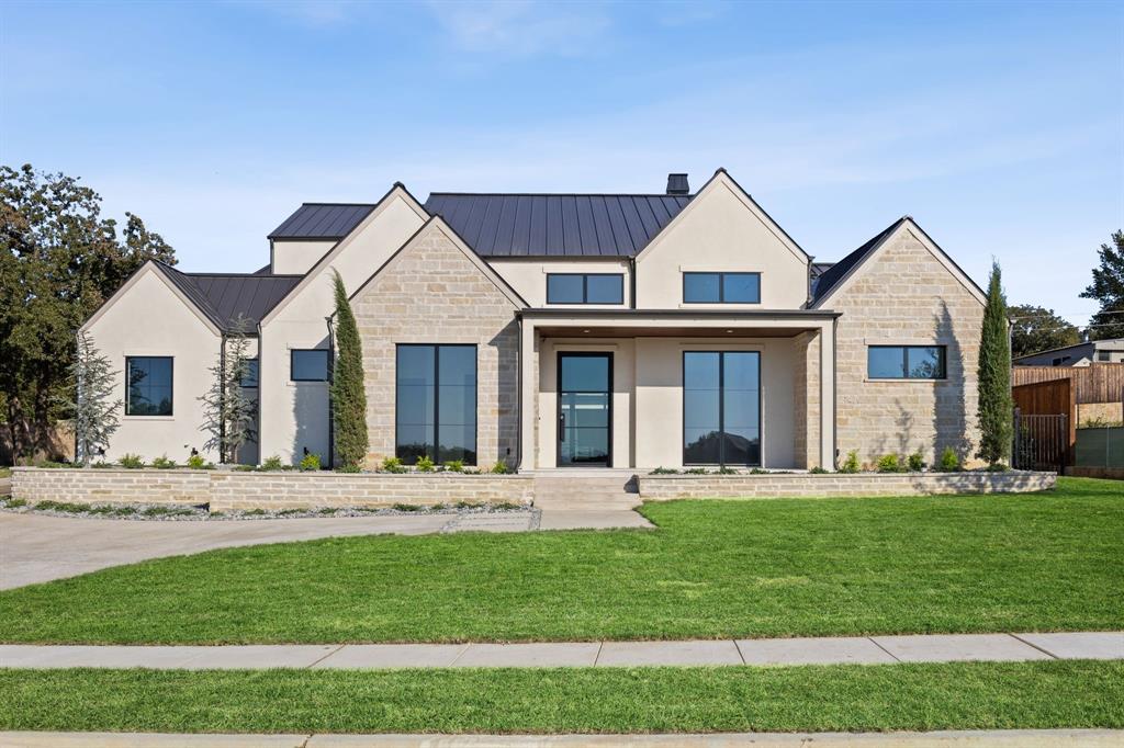1740 Oakbrook Drive