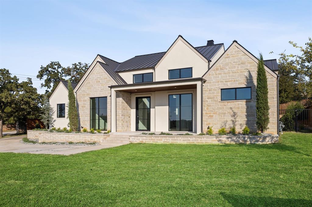 1740 Oakbrook Drive