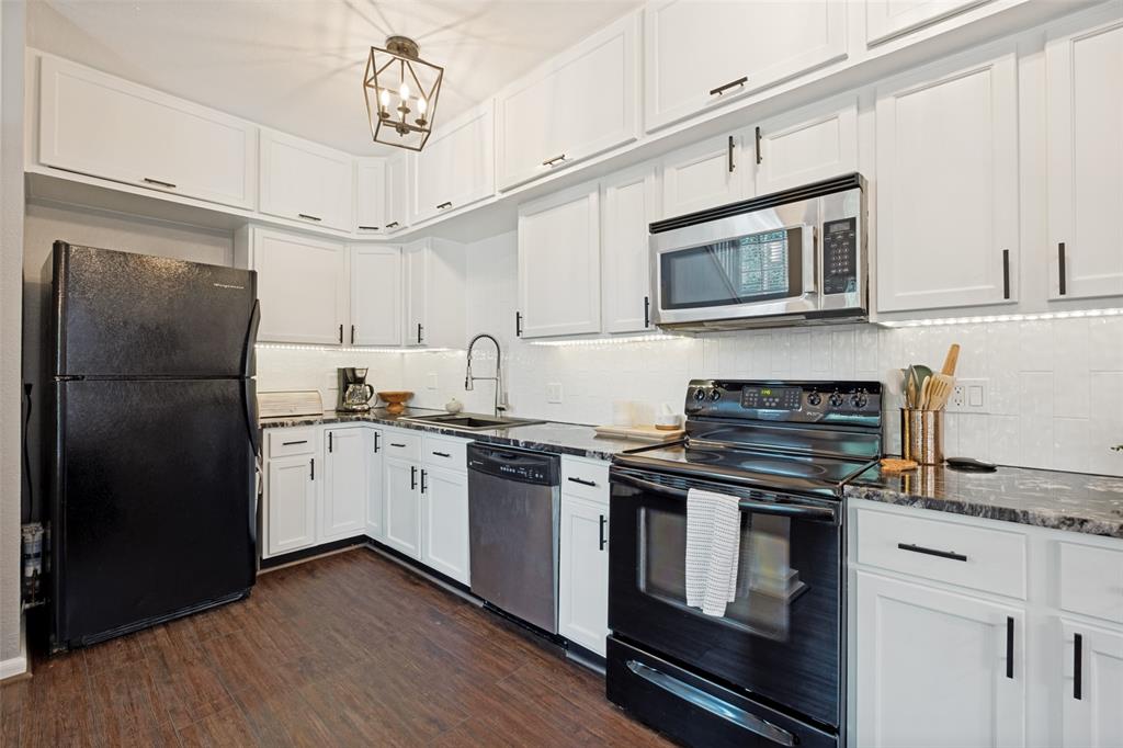 Ashton Square Condo - Residential