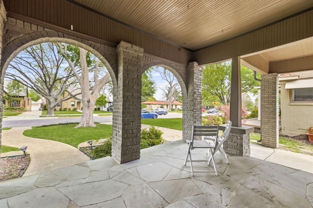 907 Monte Vista Drive