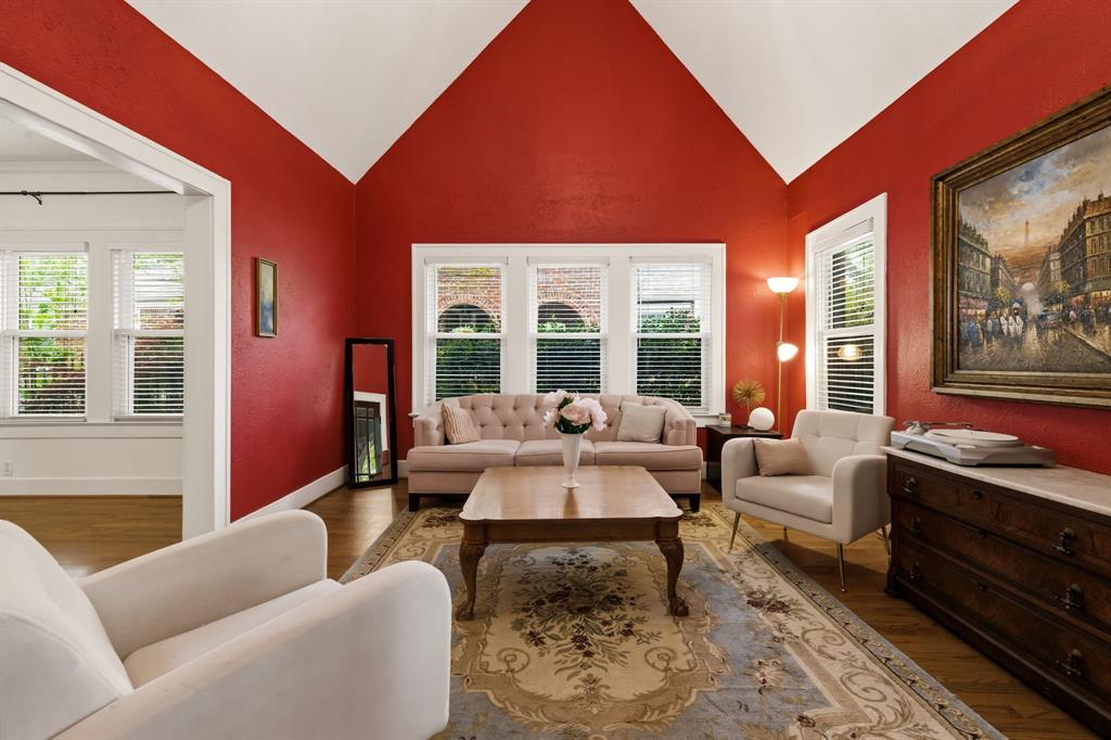 907 Monte Vista Drive