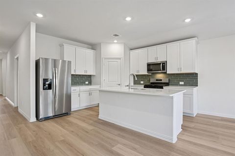 Photo of 2313 Nicole Drive, Denton, TX 76208 (MLS # 21239735)