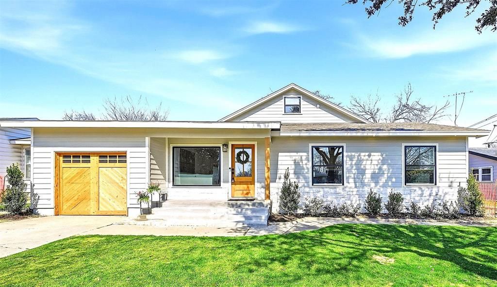 Photo of 5041 Nadine Drive, Haltom City, TX 76117 (MLS # 21182362)