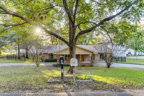 A home in Mabank