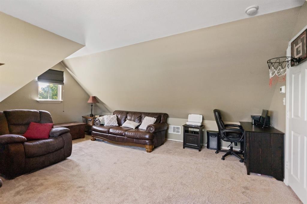 Mountain Valley Lake Tr - Residential