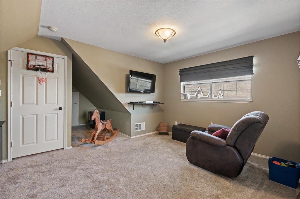 Mountain Valley Lake Tr - Residential