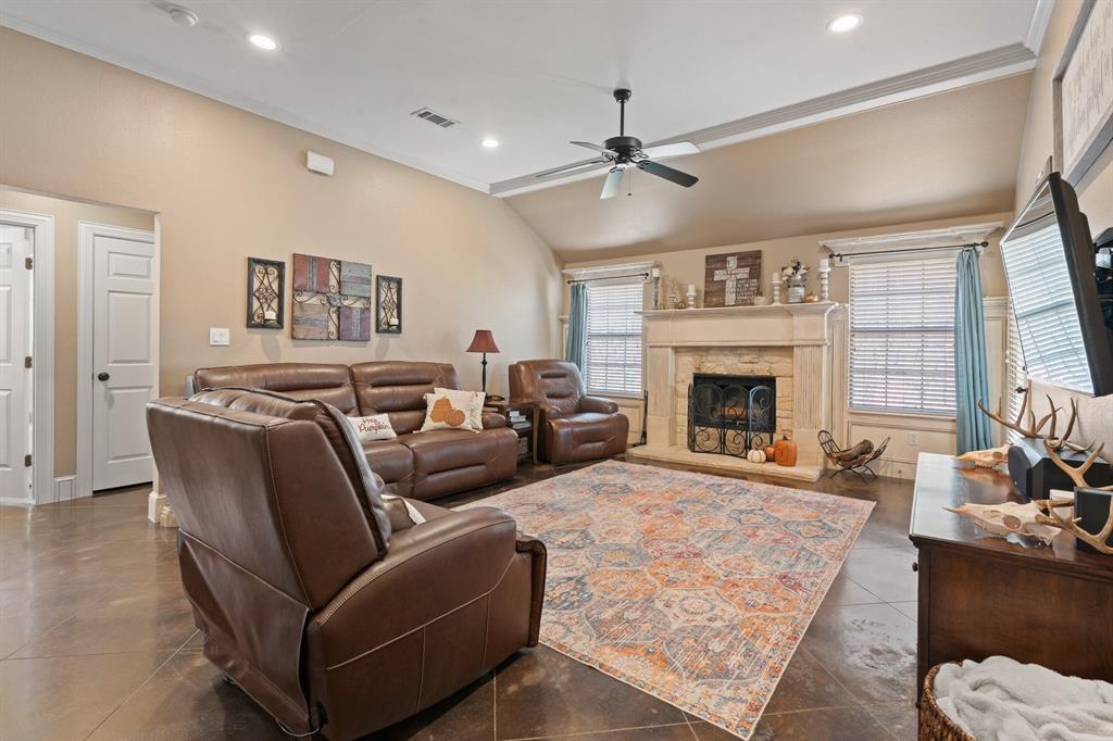 Mountain Valley Lake Tr - Residential