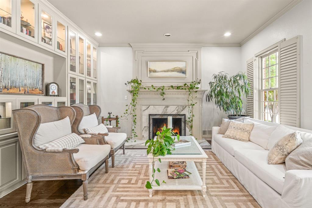 3713 Black Canyon Road