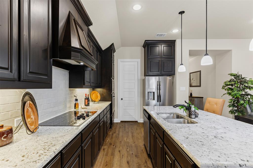 Waxahachie, Texas 75165, United States, 4 Bedrooms Bedrooms, ,2 BathroomsBathrooms,Residential,Pending,79950