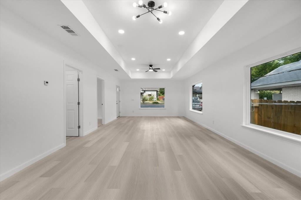 818 Hollywood Avenue