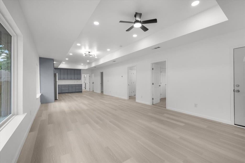 818 Hollywood Avenue