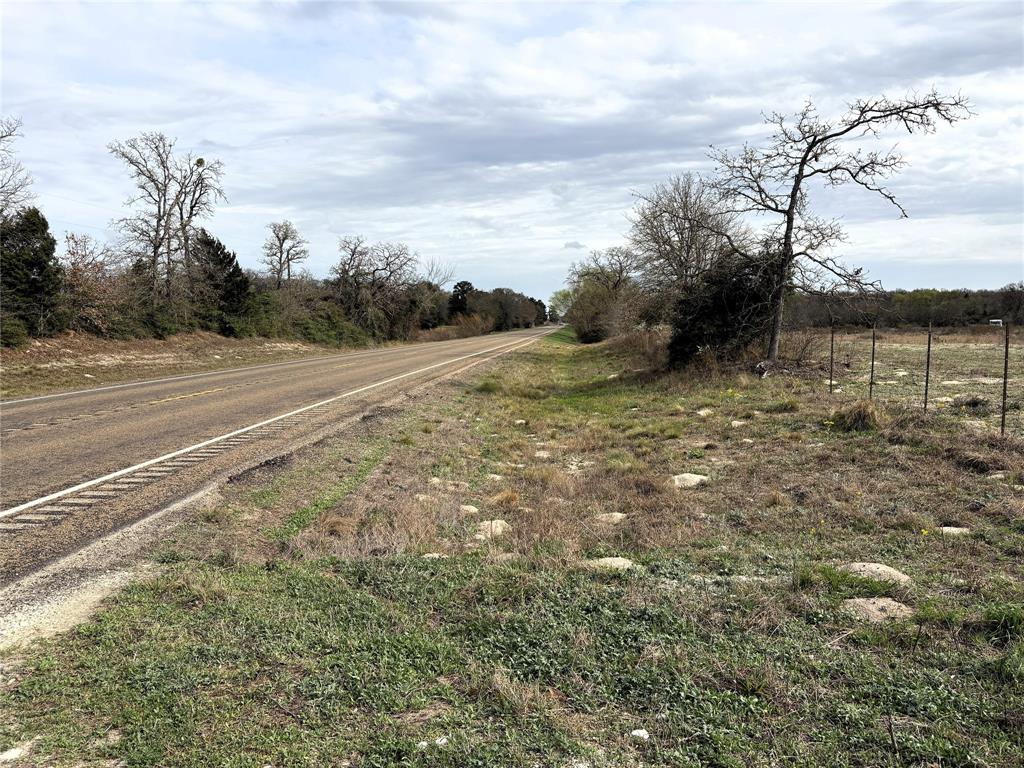 M R PALACIOS-EAST - Land