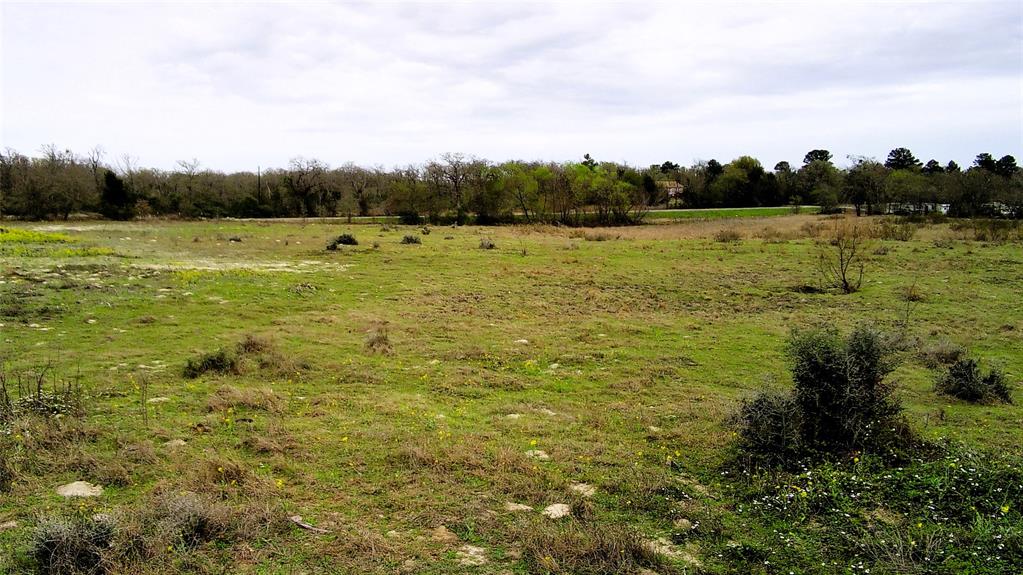 M R PALACIOS-EAST - Land