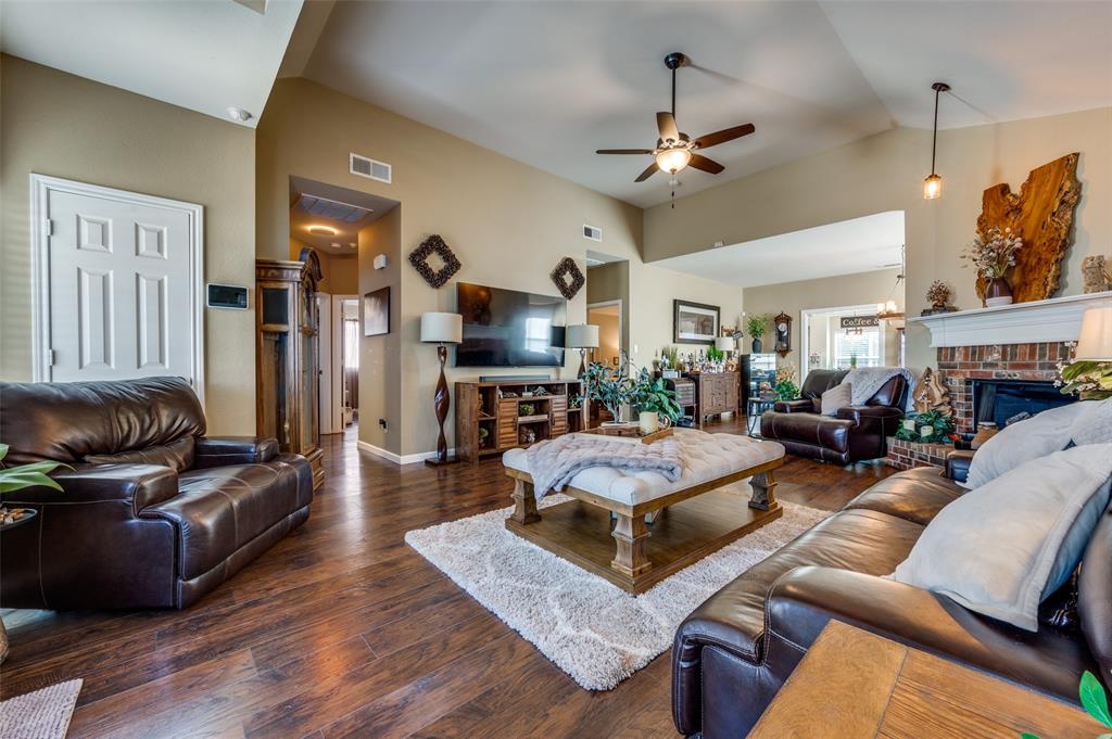 1825 Carver Drive