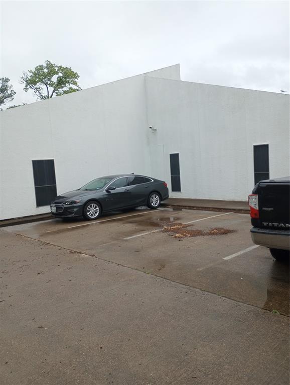 2900 W Park Row Drive