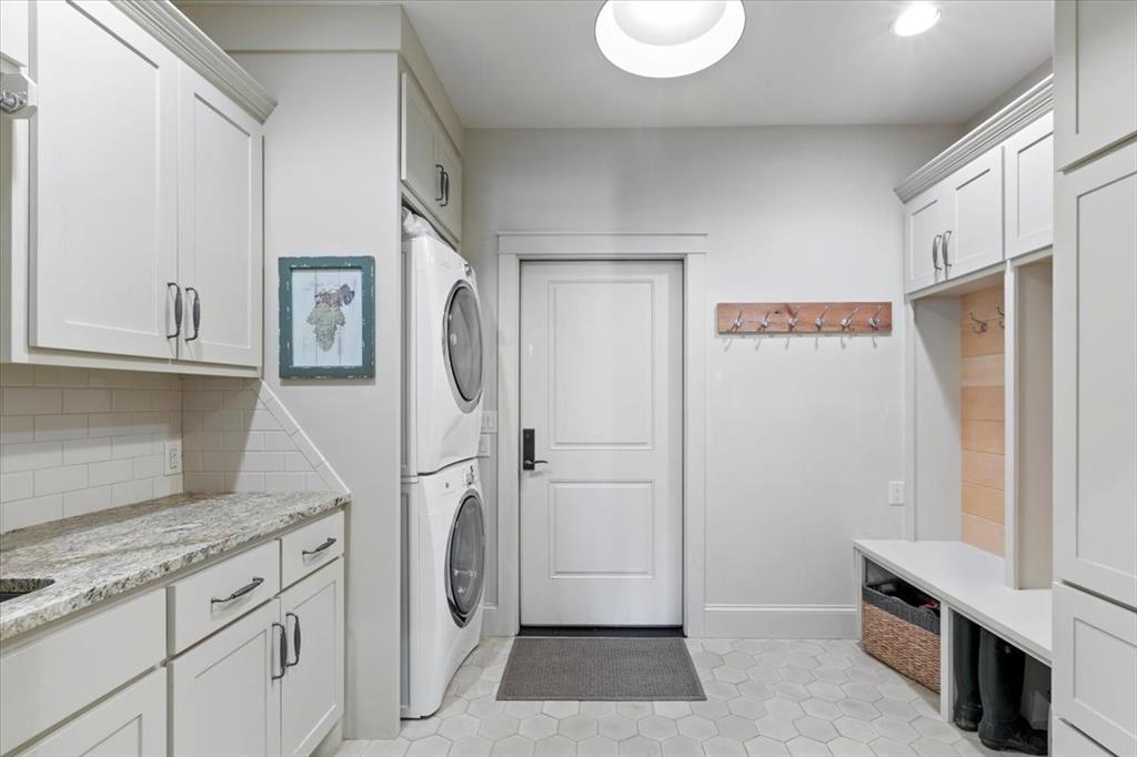 Moore Lewis - Residential