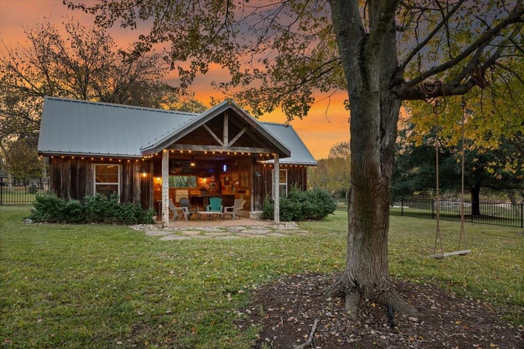 Moore Lewis - Residential