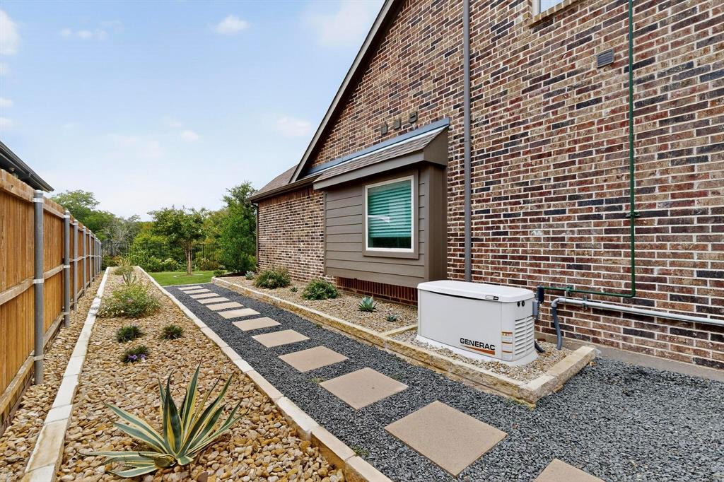1316 Heather Lane