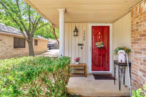 Photo of 5706 Bramblewood Court, Arlington, TX 76017 (MLS # 21299246)