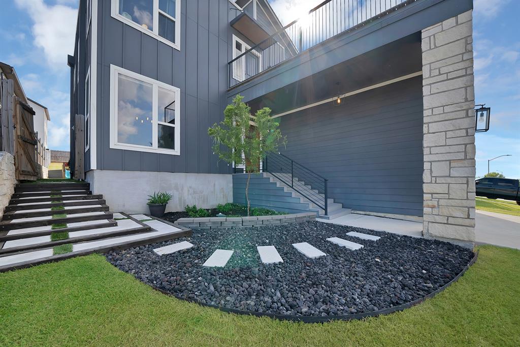 9037 Quarry Hill Court