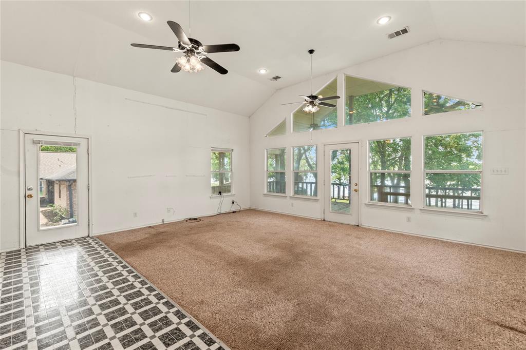 832 Oak Landing Circle