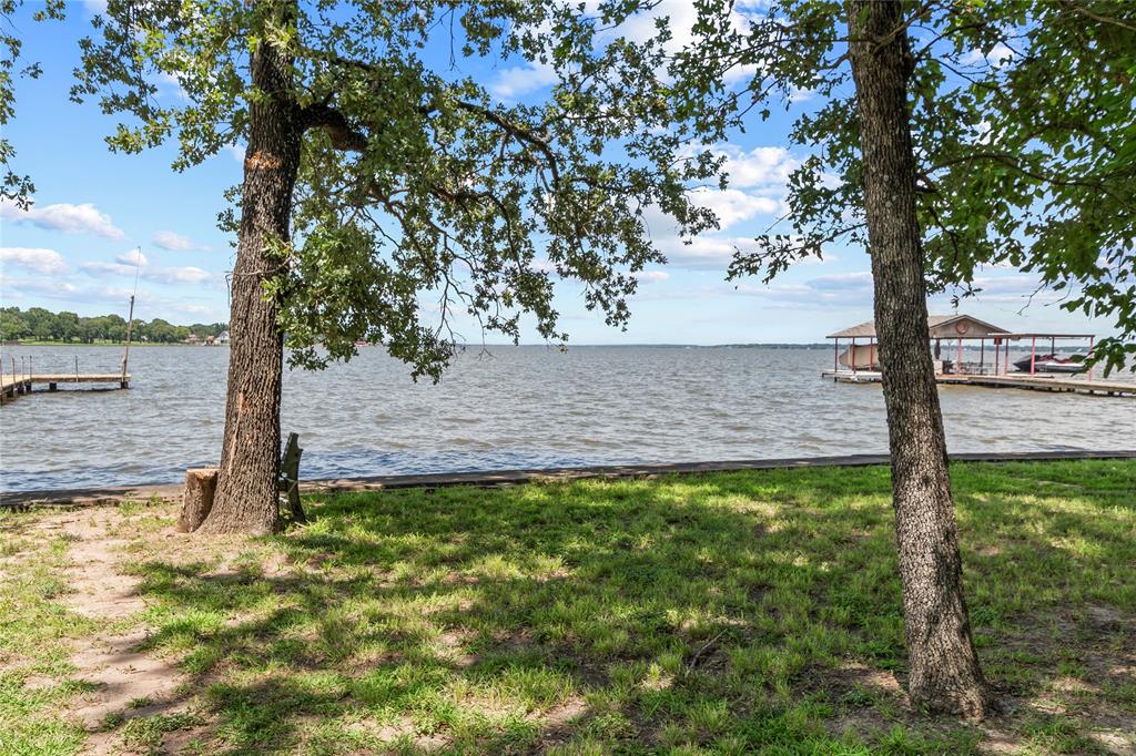 832 Oak Landing Circle