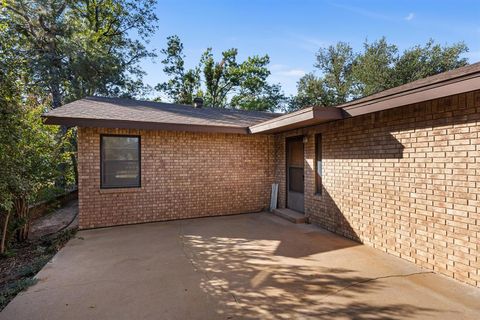 A home in Knox City