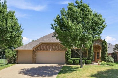 102 Chase Oaks Court Mansfield TX 76063