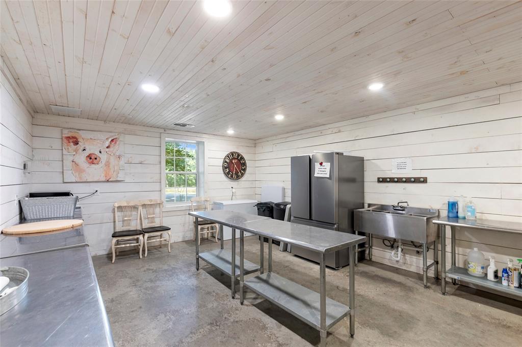 NA - Commercial Sale