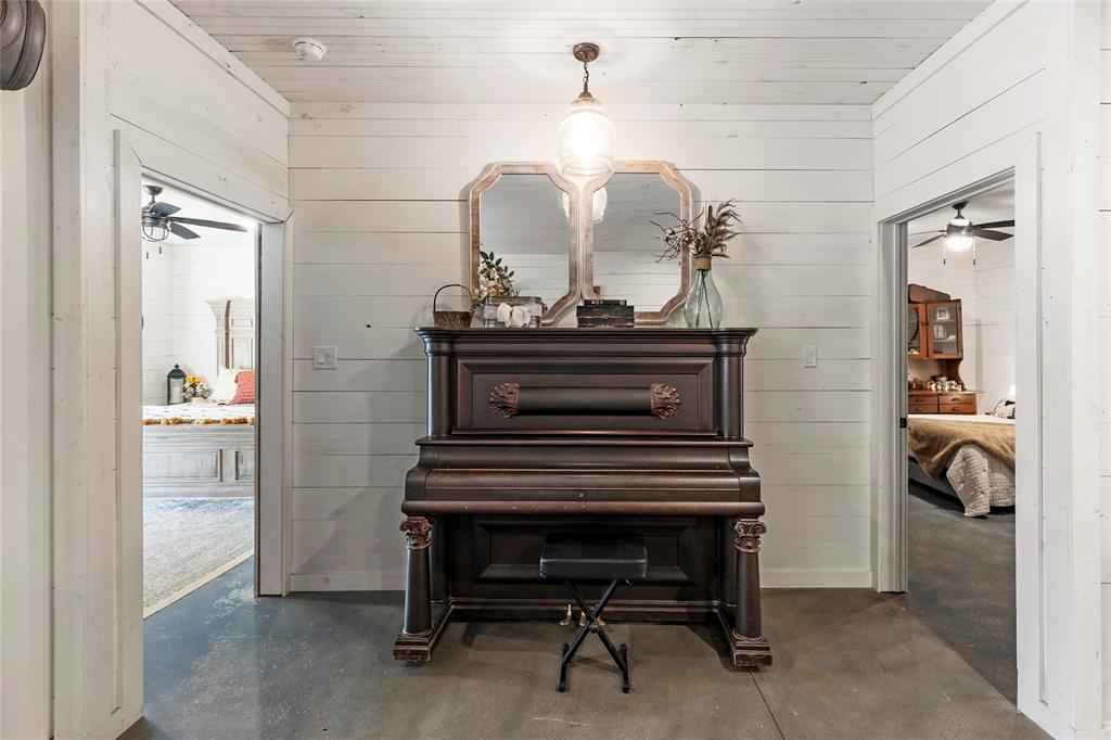 NA - Commercial Sale