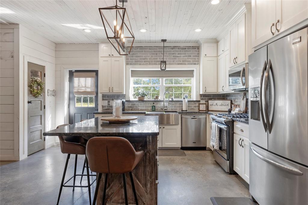 NA - Commercial Sale