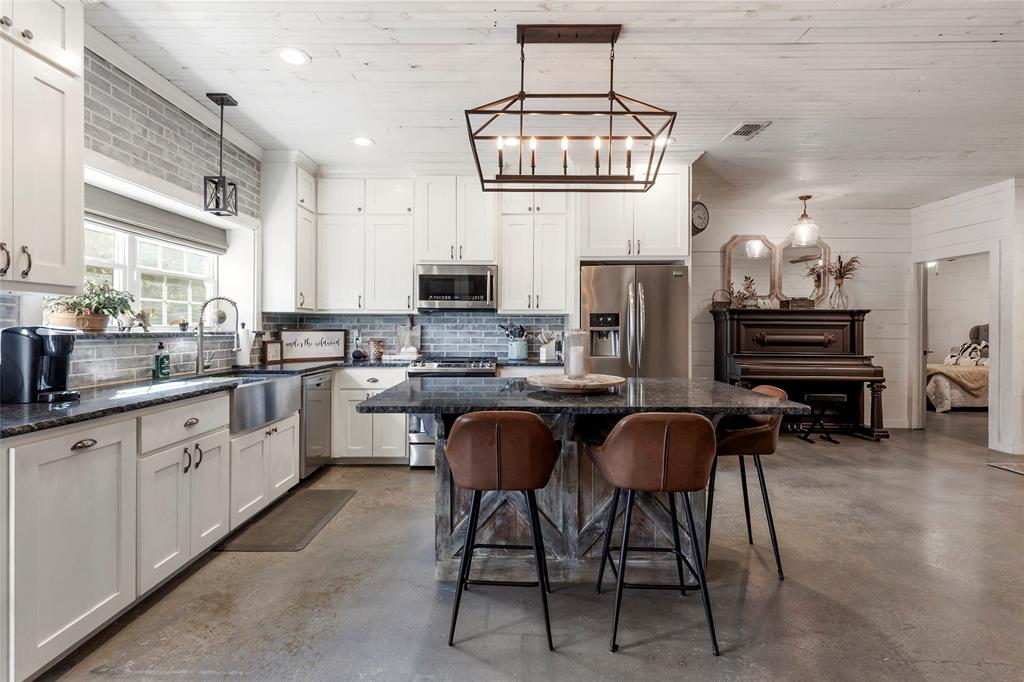 NA - Commercial Sale