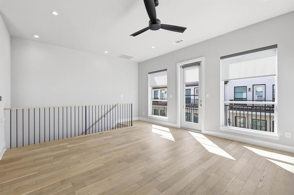 Main 7 Twnhm Add - Residential