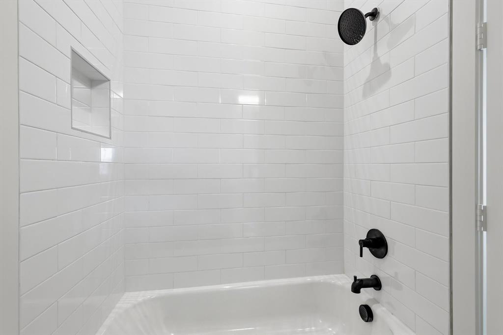 Main 7 Twnhm Add - Residential