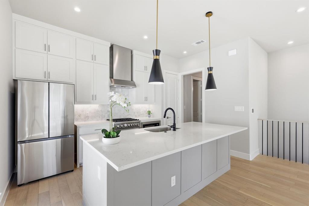 Main 7 Twnhm Add - Residential