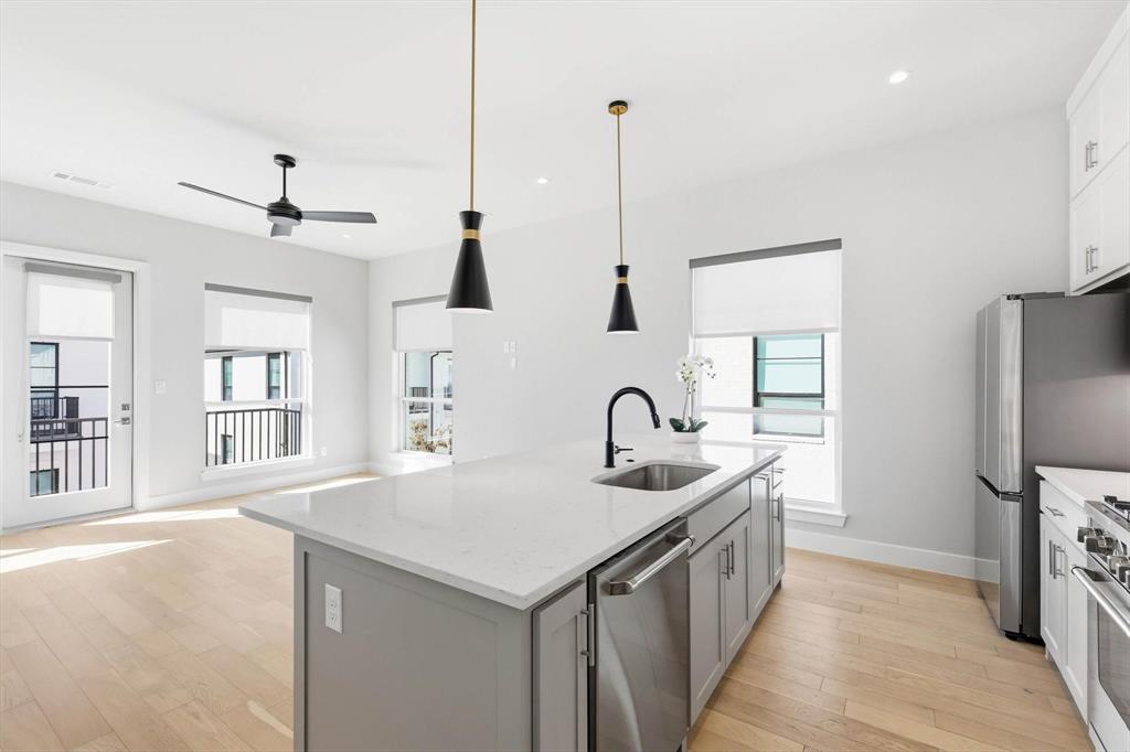 Main 7 Twnhm Add - Residential