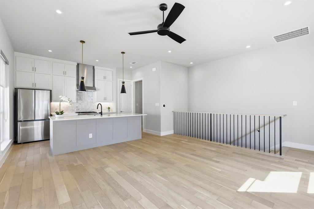 Main 7 Twnhm Add - Residential