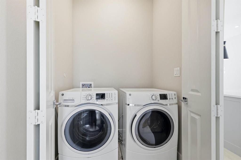 Main 7 Twnhm Add - Residential