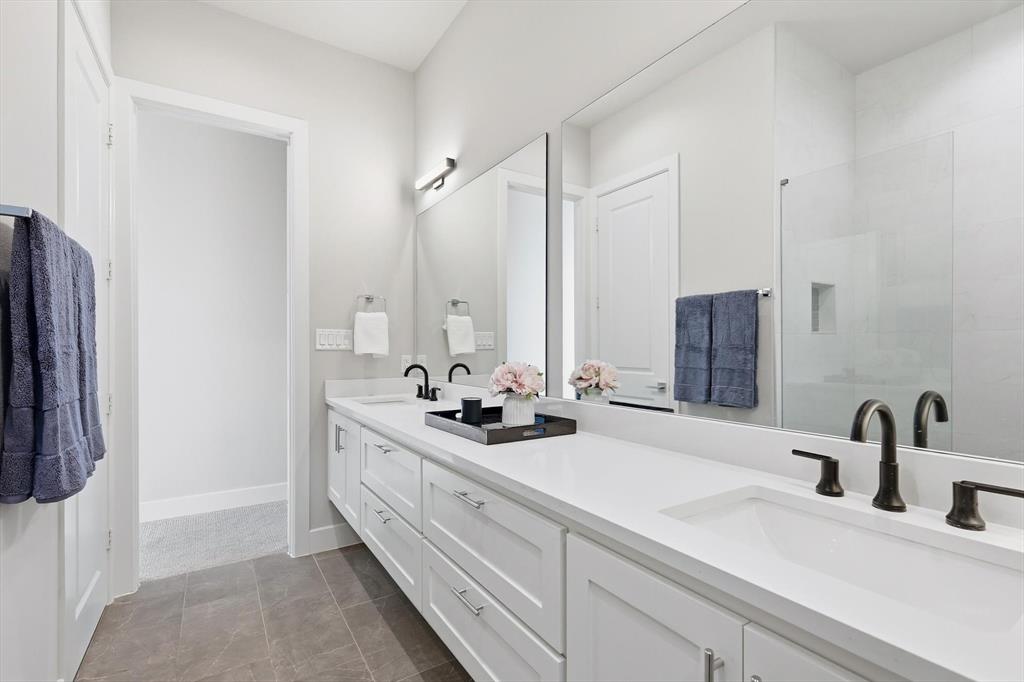 Main 7 Twnhm Add - Residential